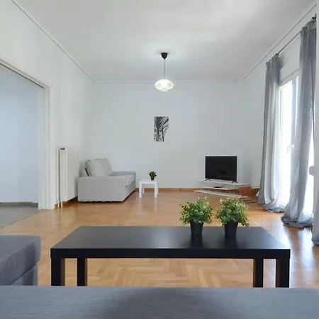 A Spacious Minimal Apatment At Chalandri